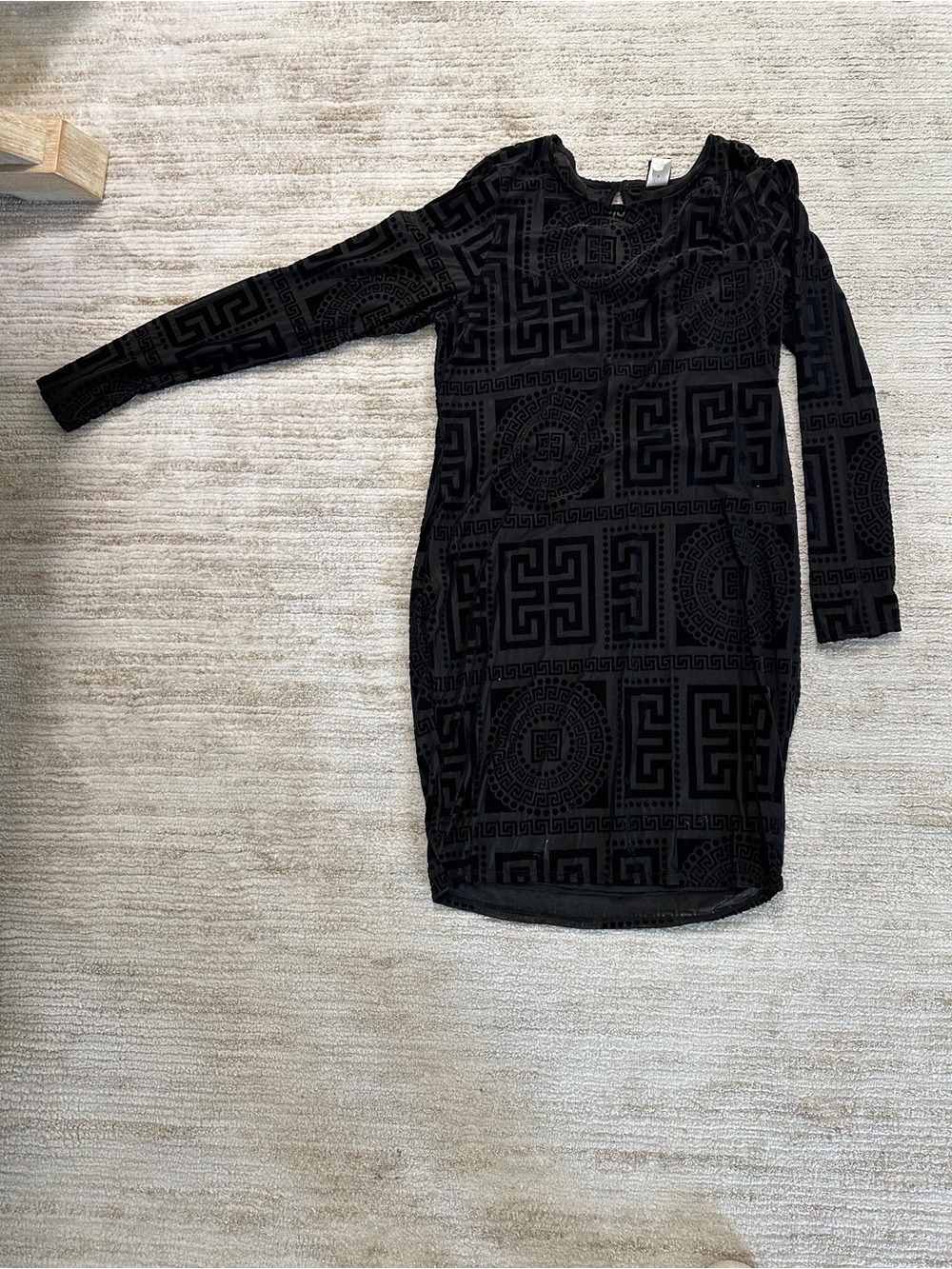 Women’s Black Geometric Dress Size 2X – Fits Like 1X – Sheer Back - Picture 6 of 12